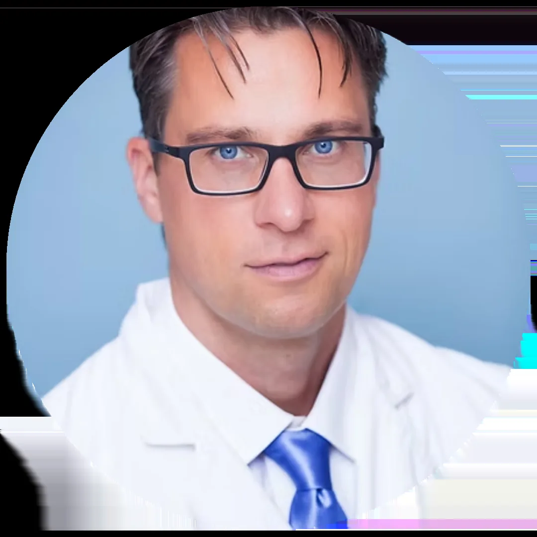 Portrait of Jonas Kuehne MD, Co-Founder and Medical Director